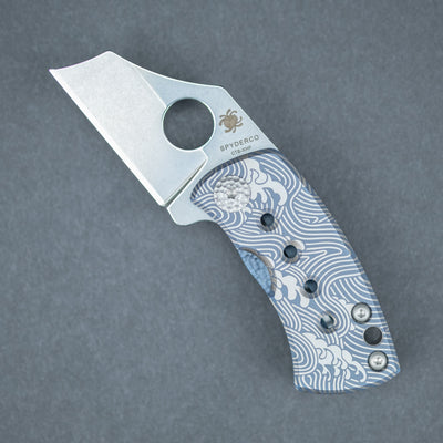 Spyderco McBee - Blue Anodized w/ Modern Seigaiha Engraving (Exclusive)