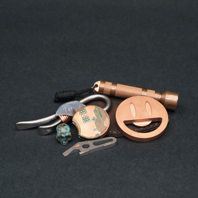 Keychains & Multi-Tools - DE Custom Forge Armadillo - Titanium / Copper (Exclusive)